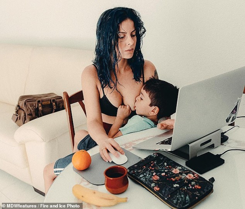 Loco amor maternal: una mujer alimenta a su hijo de 4 años con su pecho y la red está indignada