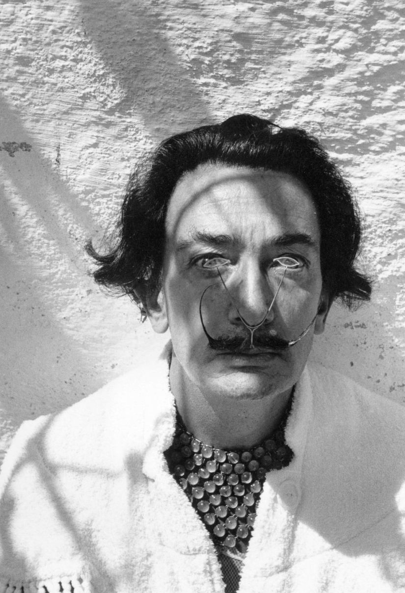 Locura doméstica: en su propia villa, Salvador Dalí no era tímido con nadie