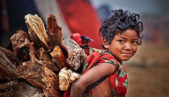 Los últimos cazadores y recolectores: la vida de una tribu primitiva en Nepal