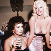 Los marcos históricos más emblemáticos ahora están en color