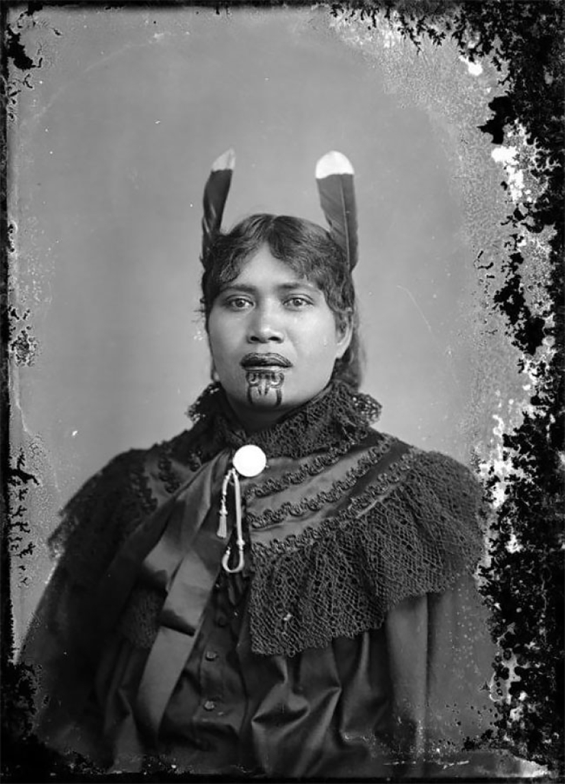 Los tatuajes faciales son una tradición sagrada de las mujeres maoríes
