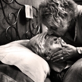 "Love is stronger than disease": a photo project about how an elderly couple struggled with Alzheimer's disease