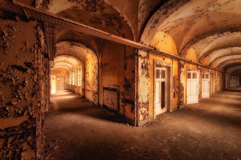 Lugares abandonados en las fotografías de Vincent Jansen