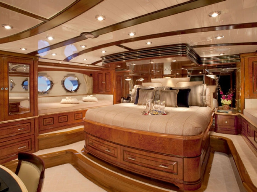 Luxury yachts that can be rented for the winter holidays for a million dollars