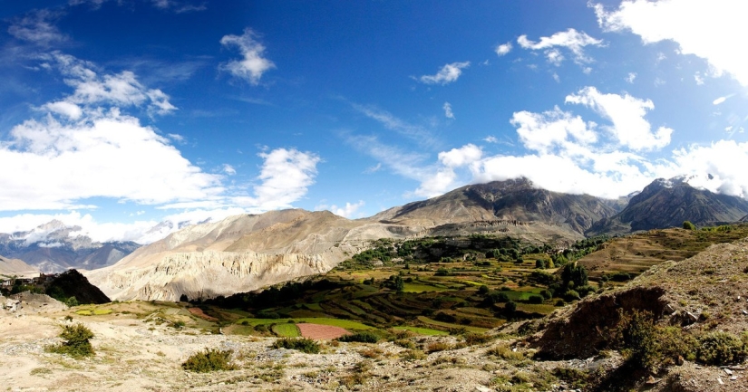 Majestuosas montañas, al ver que comenzará a empacar una mochila