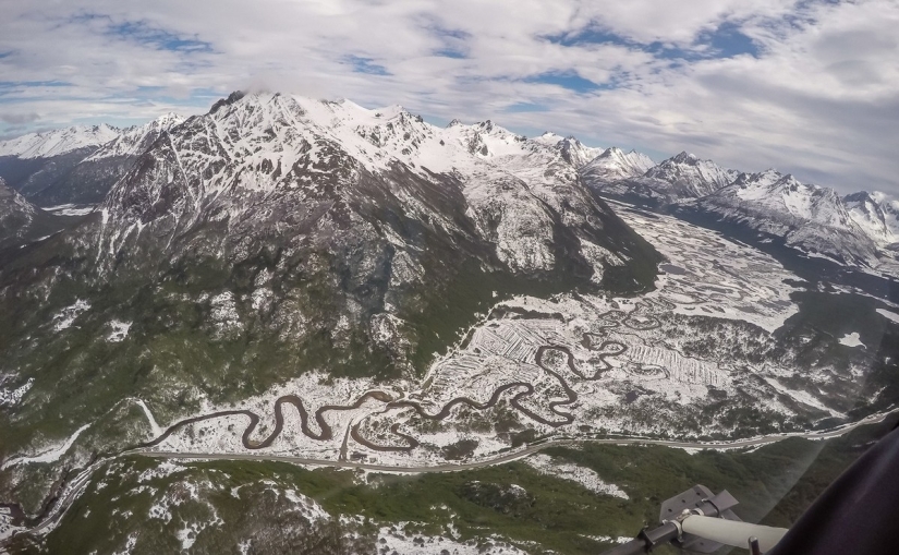 Majestuosas montañas, al ver que comenzará a empacar una mochila