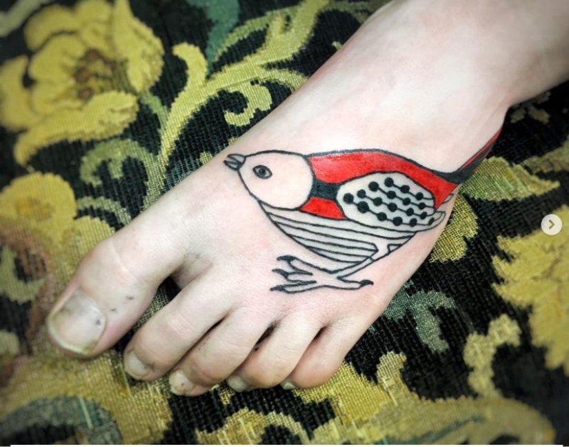 Manzana del manzano: Una japonesa de 10 años se hace un tatuaje, siguiendo los pasos de su padre