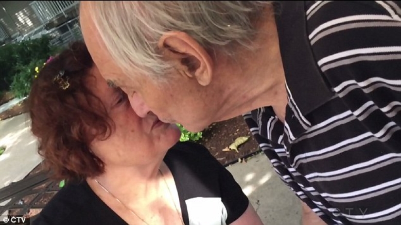 Married 62 years old couple says goodbye to each other because they can't settle together
