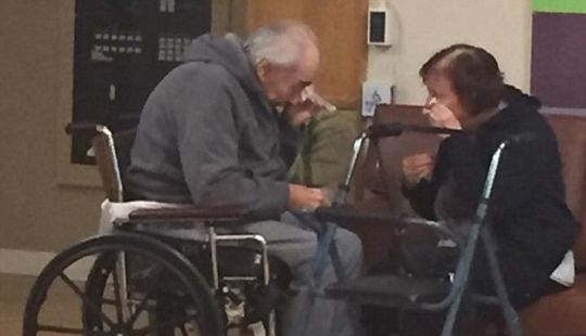 Married 62 years old couple says goodbye to each other because they can't settle together