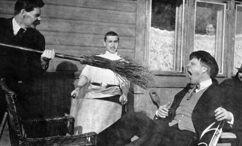 Maxim Gorky with a broom and other writers, as you have not seen them