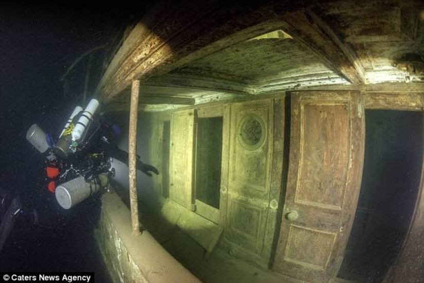Mini-Titanic: fascinating underwater photos of the ship that sank 107 years ago