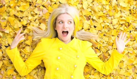 Miss Sunshine: mujer estadounidense de 35 años se rodeó de amarillo