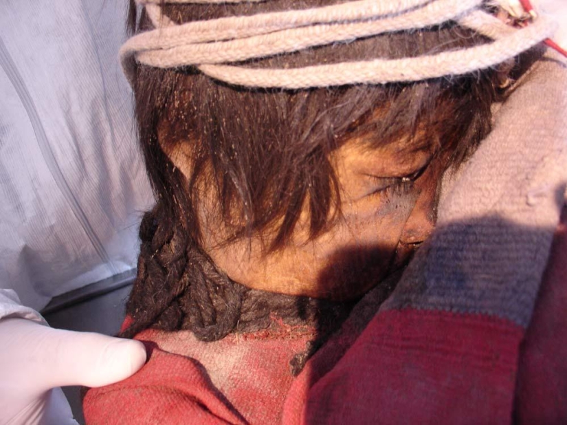 Momias incas de niños y mujeres sacrificados