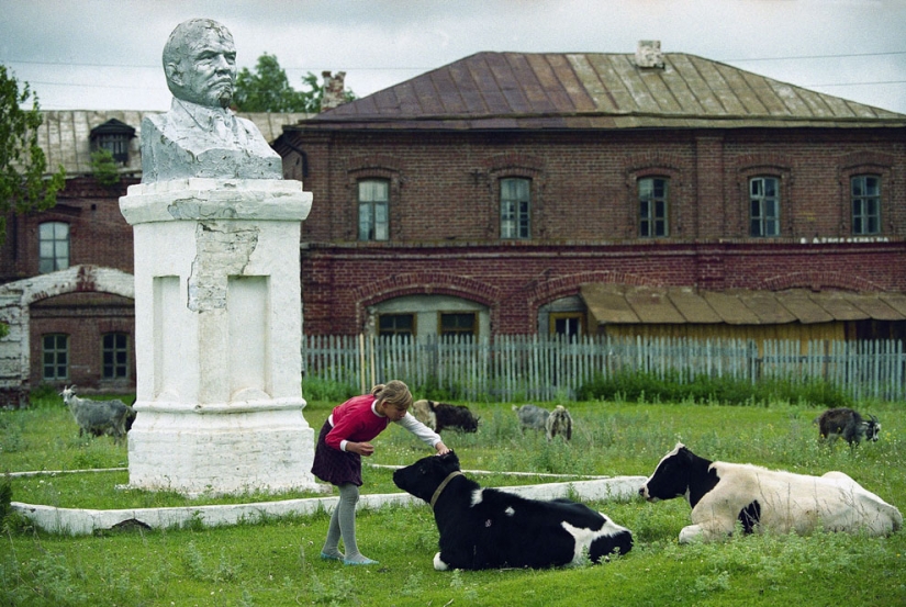 Monumentos a Vladimir Lenin en todo el mundo