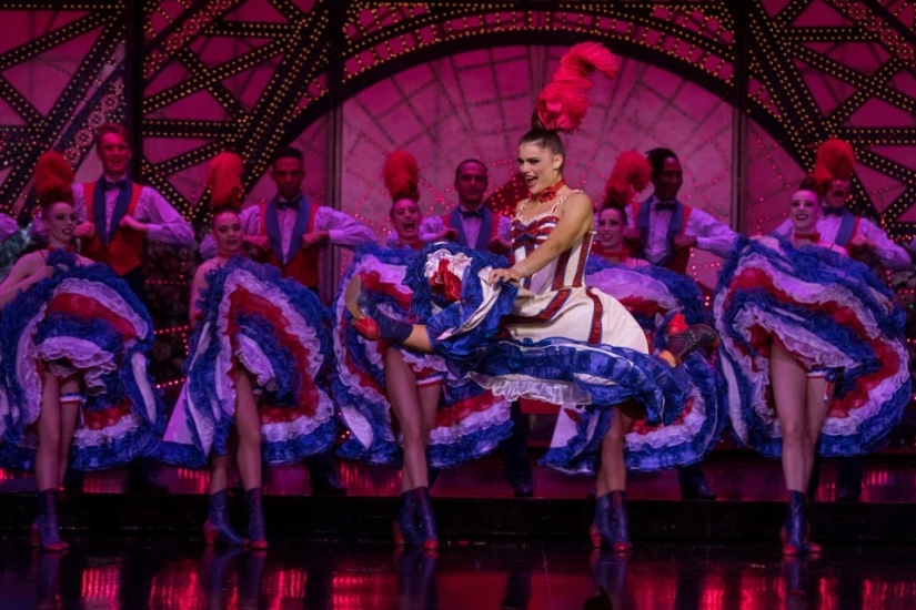 Moulin Rouge cumple 130 años: 20 fotos detrás de escena del icónico cabaret de París