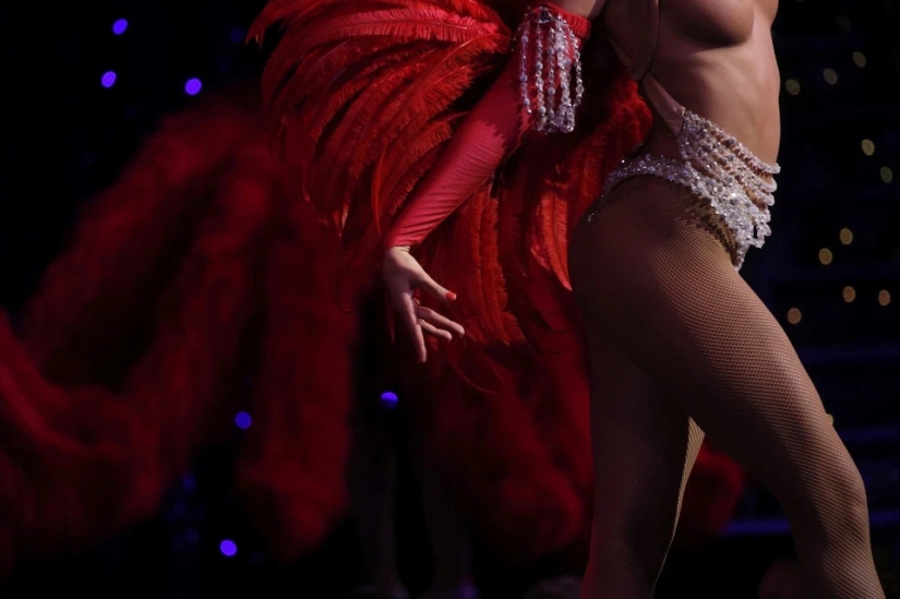 Moulin Rouge turns 130 years old: 20 photos behind the scenes of the iconic Paris cabaret