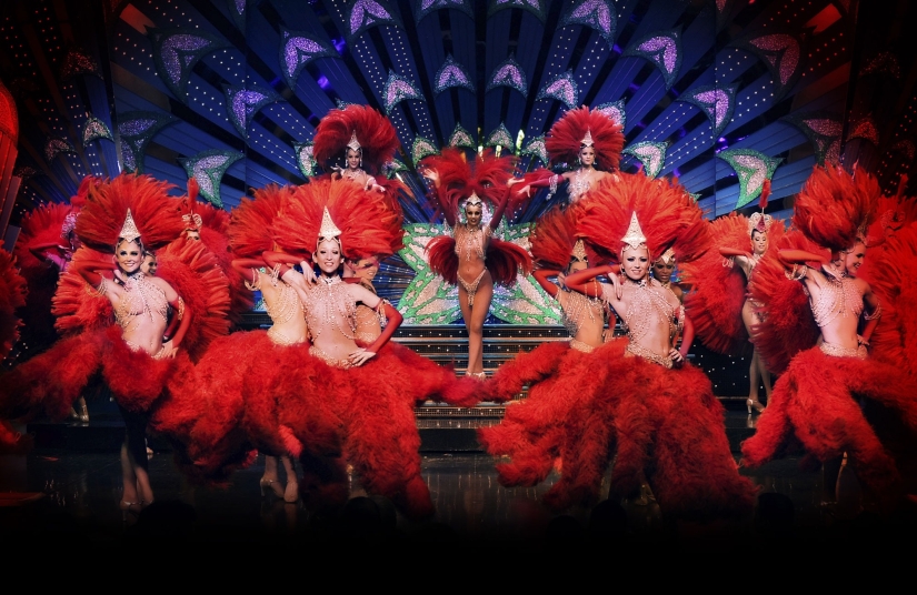 Moulin Rouge turns 130 years old: 20 photos behind the scenes of the