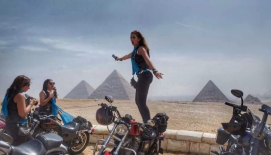 Mujeres de Oriente Medio en bicicleta en el proyecto del fotoperiodista francés Gilles Bader