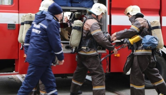 Nerves to hell: a Kiev resident fired from a revolver at firefighters who came to rescue him