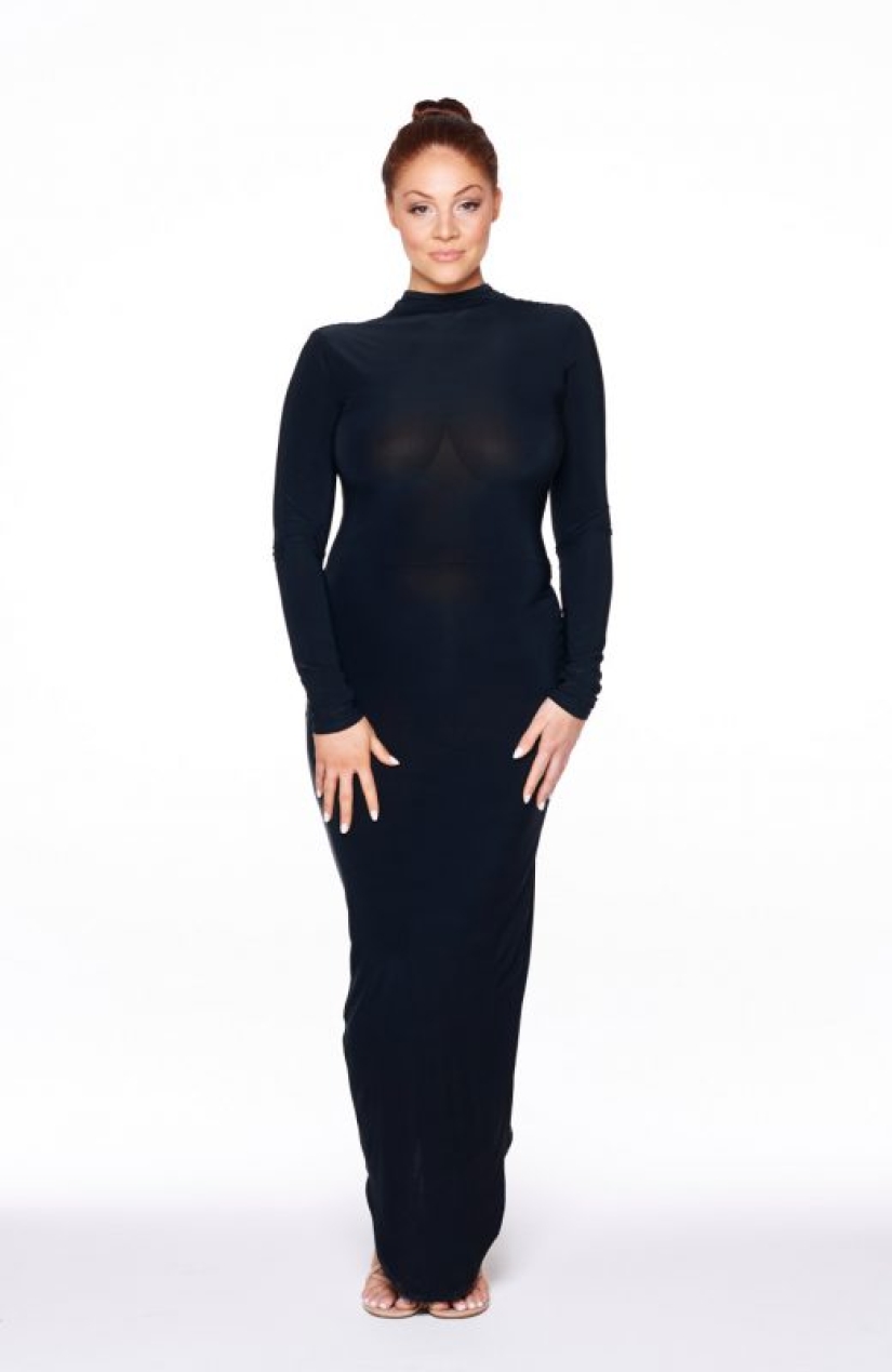 Nervios descubiertos: una mujer caminó por las calles de Londres con un vestido como Kim Kardashian