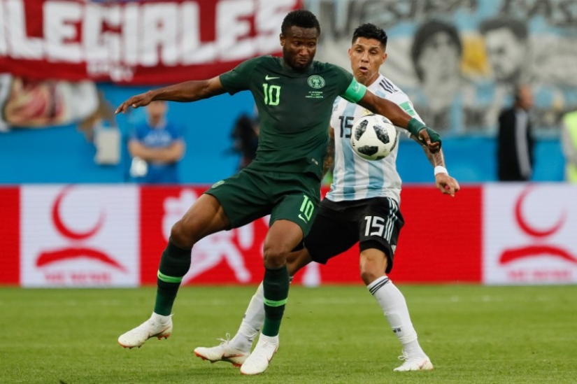 "No puedo decepcionar a 180 millones de nigerianos": antes del partido contra Argentina, el capitán de la selección nigeriana secuestró a su padre