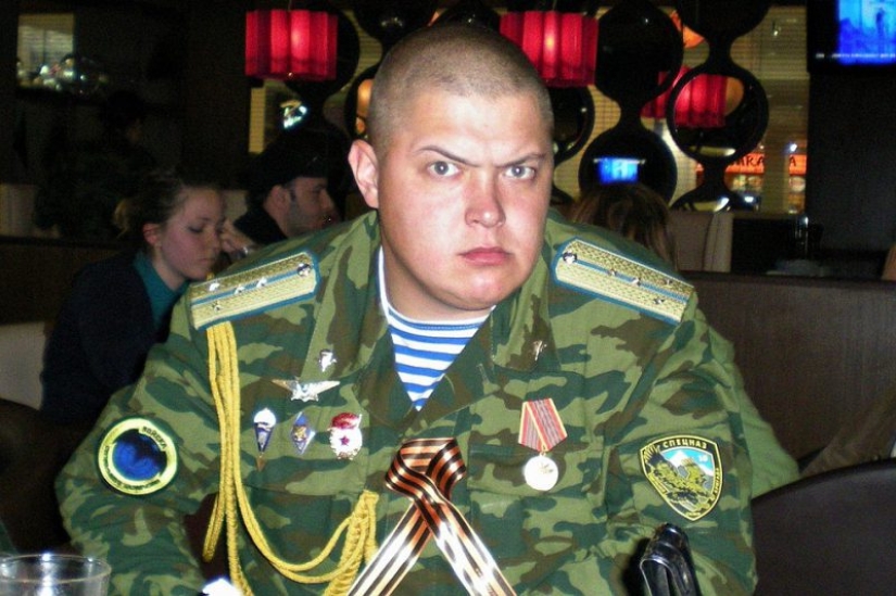"¡ Nos estamos inscribiendo para un entrenamiento especial!"Un ex soldado de las fuerzas especiales de Krasnodar se convirtió en maestro de manicura