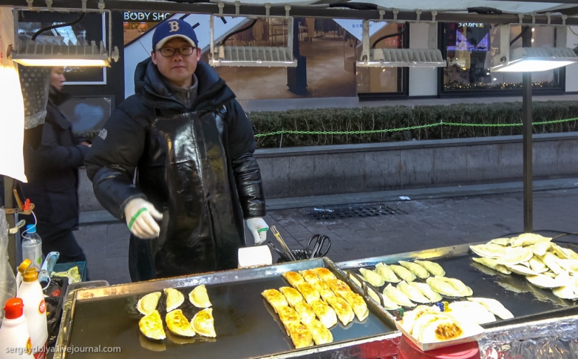 Not a single dog was injured: what to try from street food in seoul