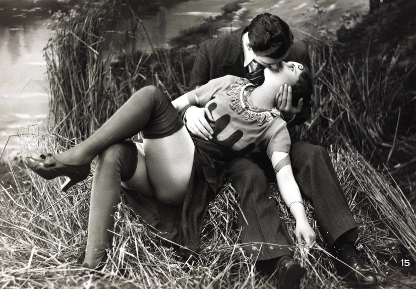 O times! O morals! What erotic postcards looked like in the 20s