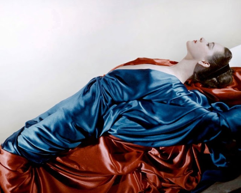 On the brink of surrealism: the stunning photography of Erwin Blumenfeld made in the 1940-ies