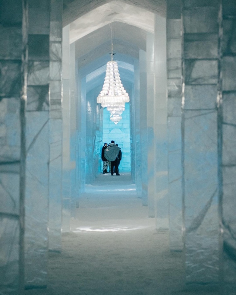 Palacios de hielo: el famoso hotel hecho de hielo ha reabierto en Laponia