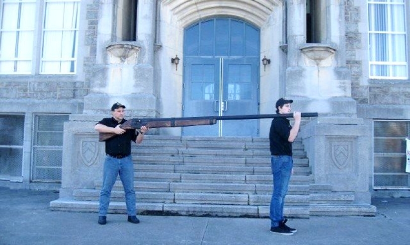 Pantgun - a giant rifle for the genocide of ducks