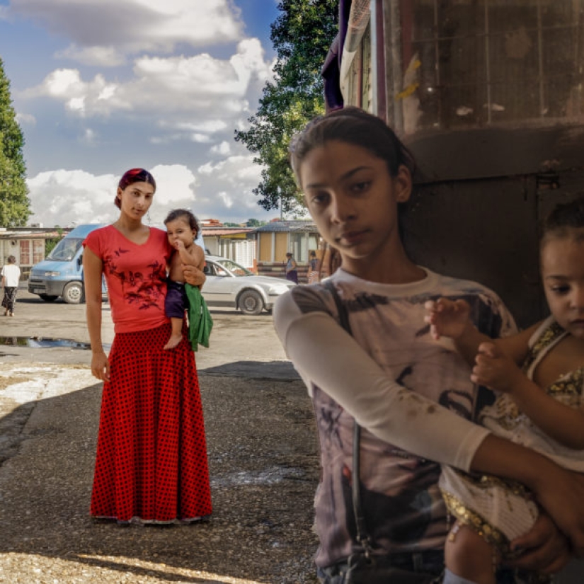 People without a permanent place of residence: an Italian photographer has created a unique project about the life of Gypsies