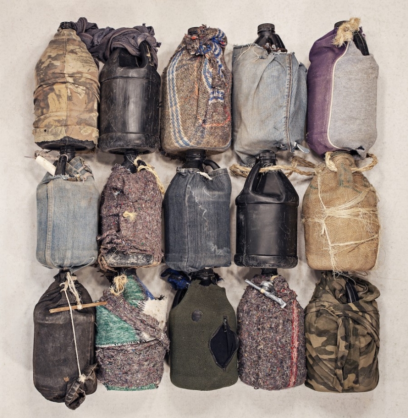 Personal belongings discarded at the US-Mexico border