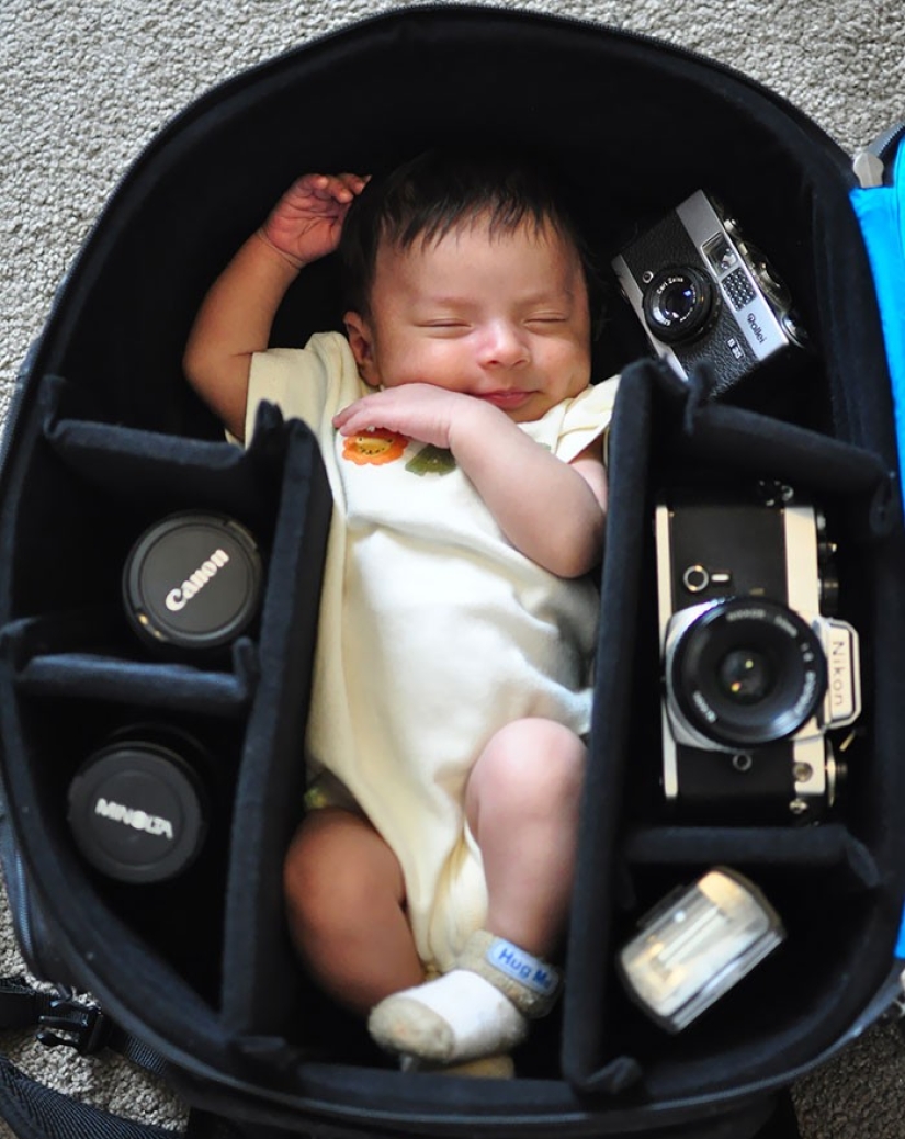 Photographers take pictures of their tiny children in photo bags