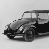 Pioneers, which models did the history of automakers begin with