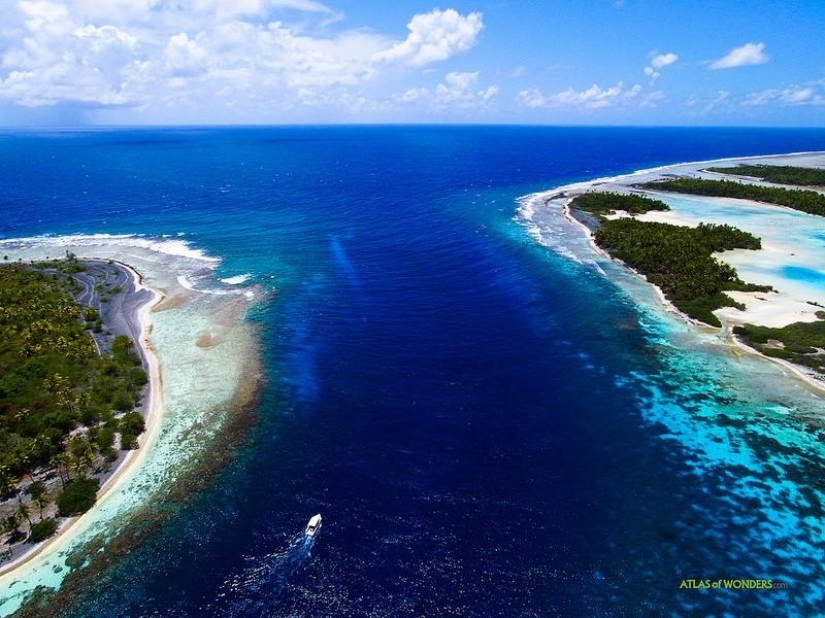 Polynesian paradise from the height of a kite