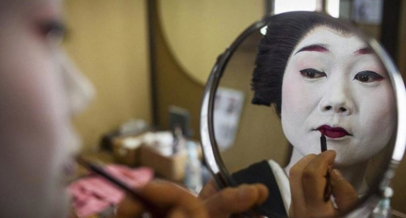 Por qué las geishas decepcionaron a los rusos, o Las Sutilezas de vender amor en Japón