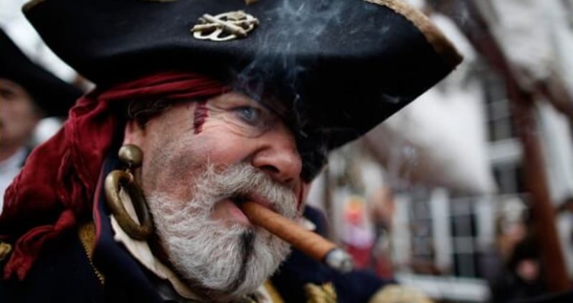 Por qué los piratas son retratados como tuertos