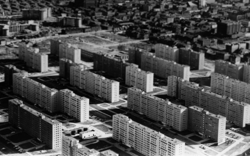 Por qué no construyen casas estándar en los Estados Unidos, como en la URSS