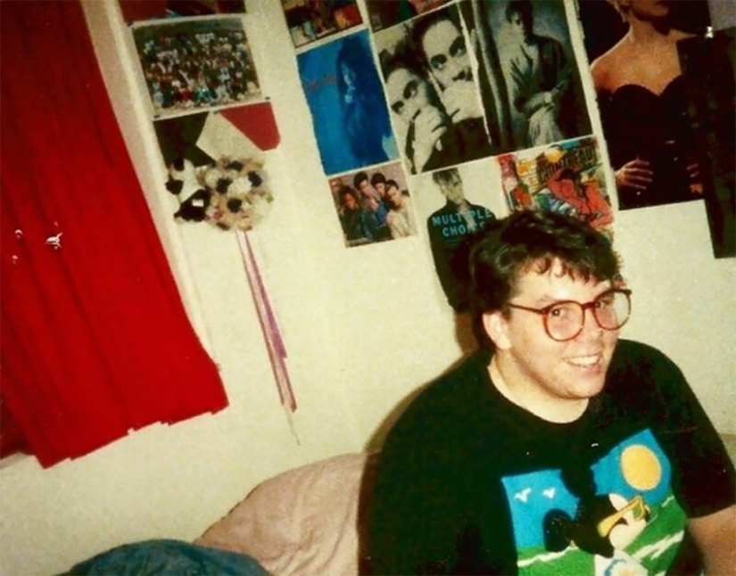 Posters not much happens: the typical room of an American ' 80s teen