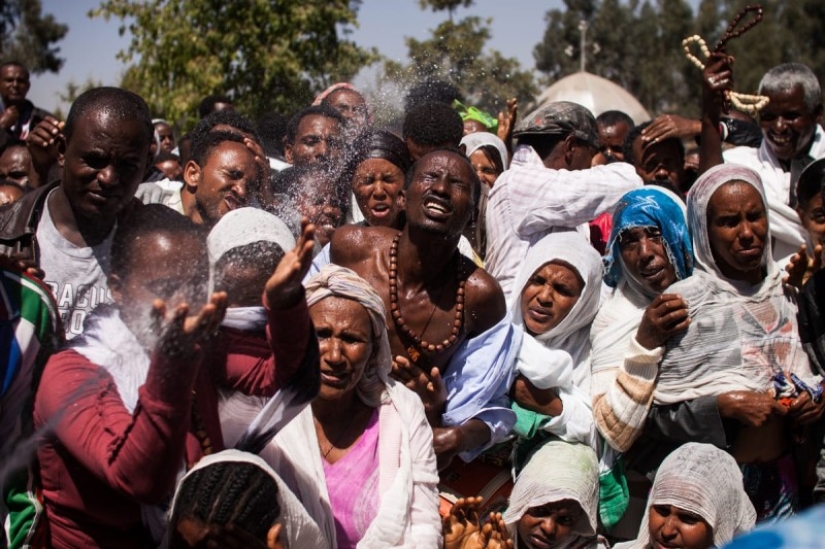 Prague photographer filmed an exorcism ceremony in Ethiopia