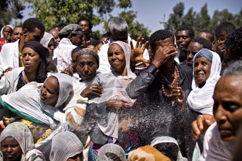 Prague photographer filmed an exorcism ceremony in Ethiopia