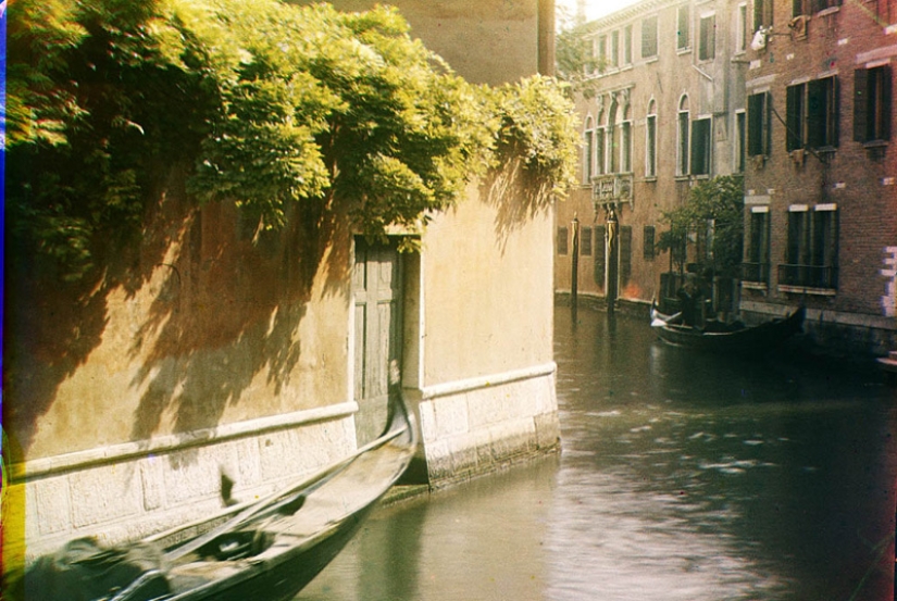 Pre-war Venice in color photographs by Bernard Eilers