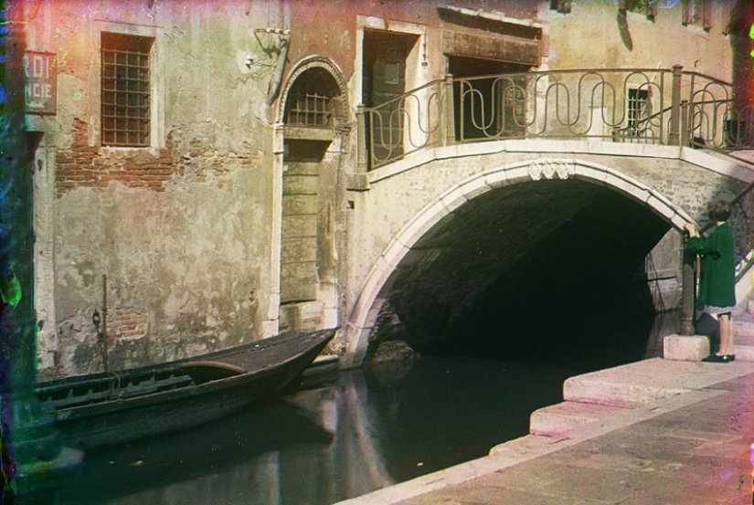 Pre-war Venice in color photographs by Bernard Eilers