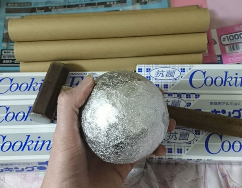 Pulirme por completo: los japoneses convierten las bolas de papel de aluminio en una perfección brillante