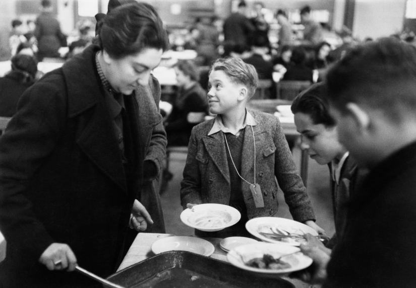 Rare pictures of the British special operation to save children during the Holocaust