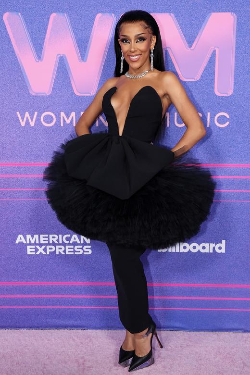 Red Carpet Style at the Billboard Women in Music Awards