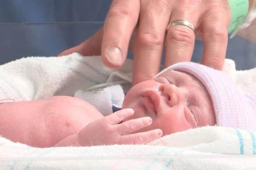 Resucitado de entre los muertos: una niña sana nació en los Estados Unidos del útero de un donante inanimado