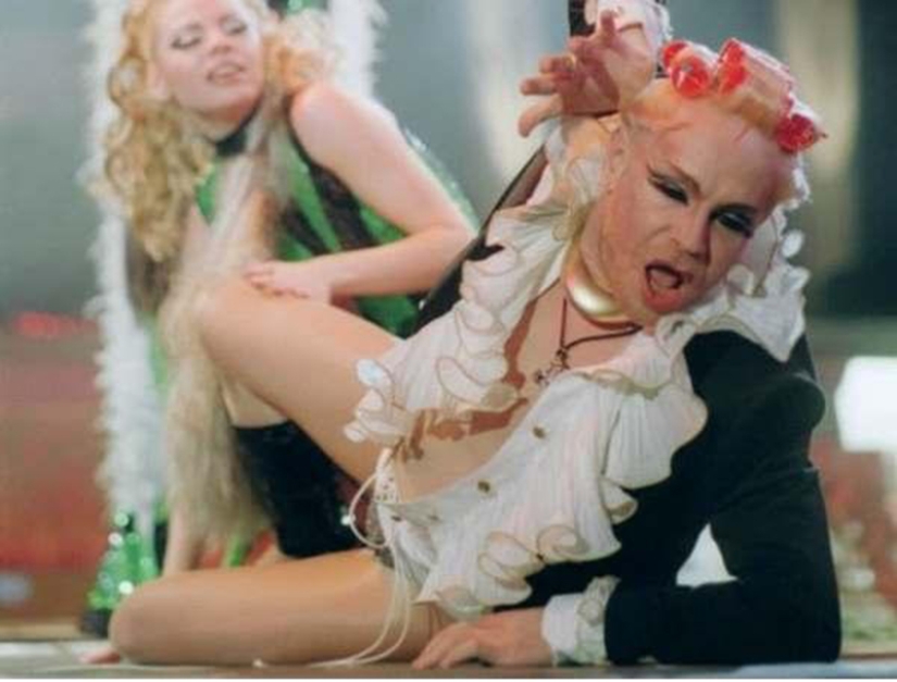 Revolución sexual al estilo de los 90: 9 videoclips más explícitos de esos años