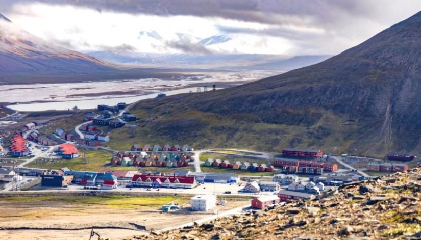Robo en ruso: un turista "tomó" un banco en una isla en el Océano Ártico